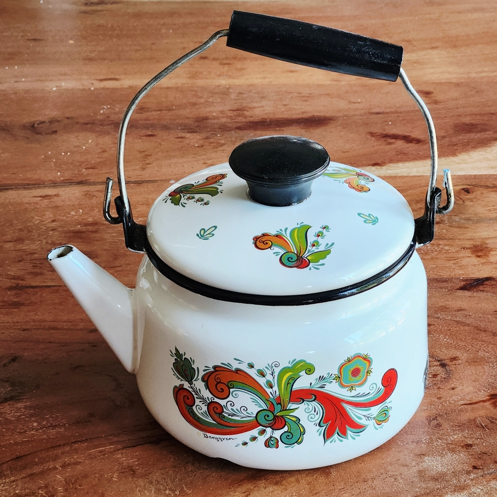 Vintage Berggren Swedish Enamelware Kettle